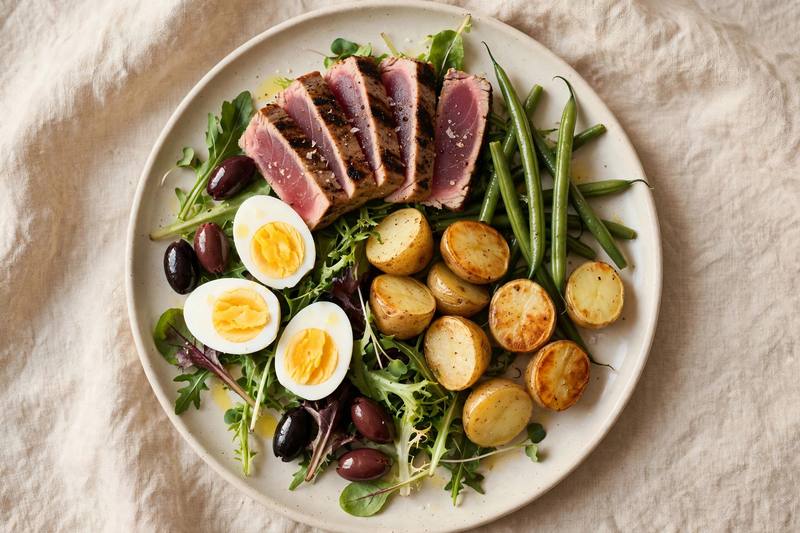 Photo of Seared Tuna Niçoise, a lunch recipe from FluentFuel